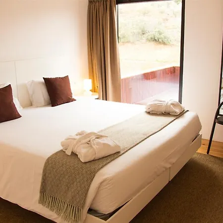Rural Hotel Longroiva